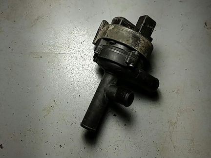 Помпа дополнительная Mercedes W221