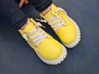 Ботинки желтые размер 23