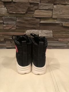 Ботинки женские Canada Goose