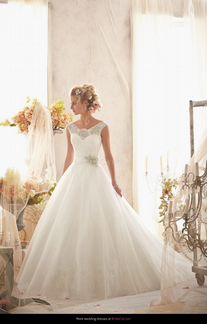 Свадебное платье кружевное А-силуэта Mori Lee 2607