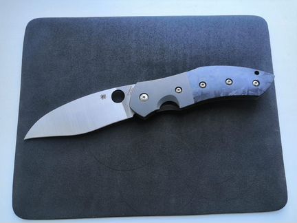Spyderco myrtle carbon fiber
