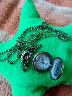 Часы кулон