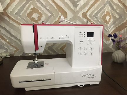 Швейная машина Bernette sew&go 7