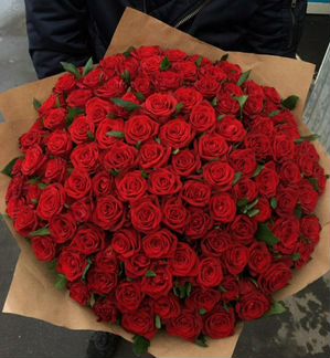 Букеты роз люкс