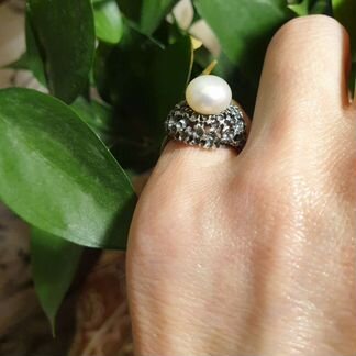 Серебряное кольцо с жемчугом