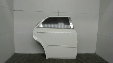 Стекло боковой двери правое заднее Chrysler 300C