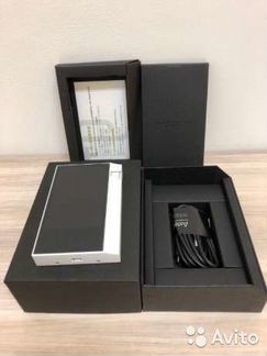 Astell&Kern AK70 White с чехлом
