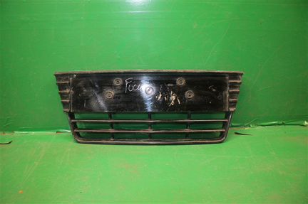 Решетка бампера Ford Focus 3 2011-2015