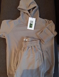 Продам спортивный костюм 42-44