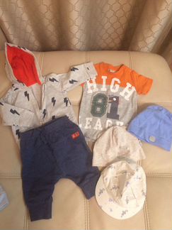 Два комплекта р. 2-6 мес Mothercare