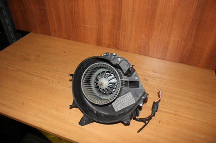 Моторчик отопителя 5HL351321541 Bmw 7-Series F01