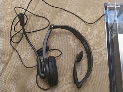 Наушник с микрофоном