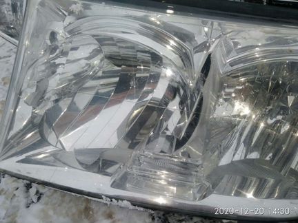 Фары Ленд Крузер 200 2007 дорестайл