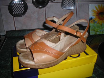 Босоножки и туфли кожаные р 37, б/у