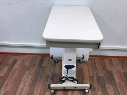 Приборный стол