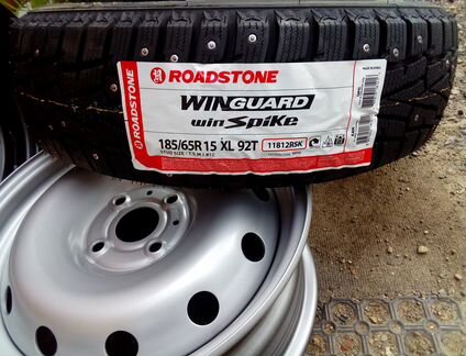 Новые шины Под такси 185 65 15 шип. (корея)