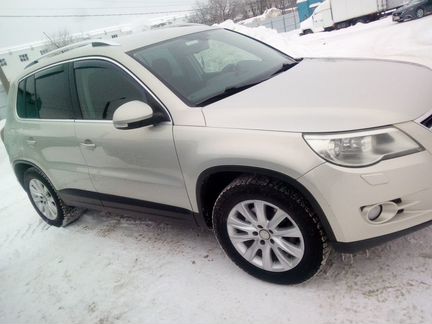 Volkswagen Tiguan 2.0 AT, 2010, 250 000 км