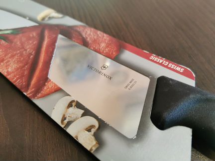 Кухонный нож Victorinox 6.8003.25B 25 см Новый
