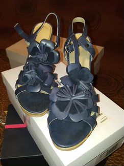 Босоножки женские