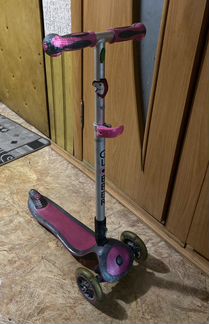 Самокат с подсветкой iglobber y-scoo