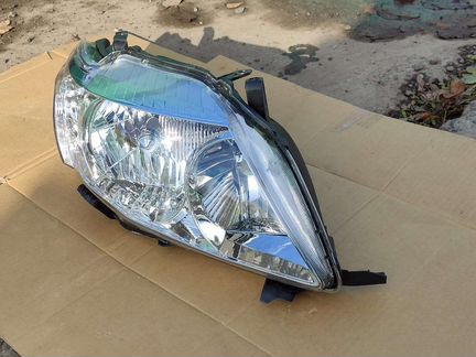 Фара правая Тойота Королла 150 дорестайлинг