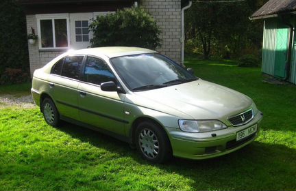 Стойка левая средняя Honda Accord 6 CG CH 98-00г