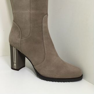 Fabiani р37 39 новые зимние сапоги 8584
