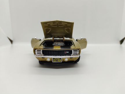 1/24 Chevrolet Camaro Z/28 302 1969 (CMW)