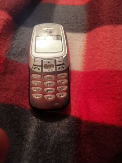 Телефон LG W3000