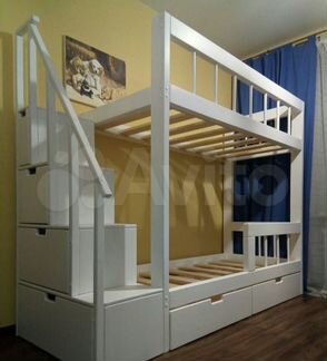 Двухъярусная кровать 