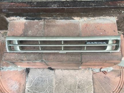 Решетка радиатора Toyota Carina 190 Карина 190