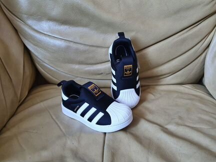 Кроссовки Adidas Superstar новые детские 26 и 27 р