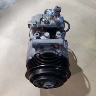 Компрессор кондиционера на Мерседес W204