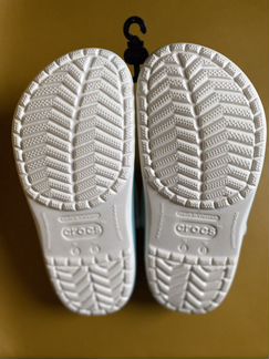 Кроксы белые женские с листьями оригинал