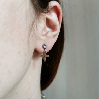 Серьги Louis Vuitton LV Луи Виттон Асимметрия