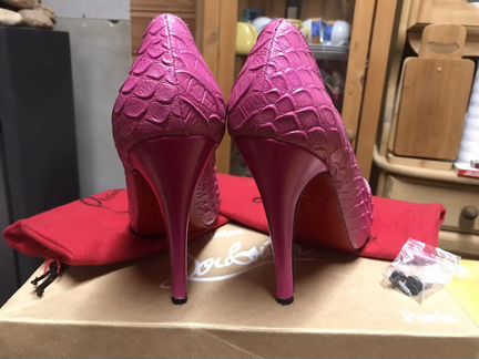 Туфли бу christian louboutin