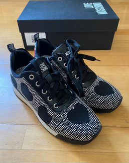 Кроссовки moschino