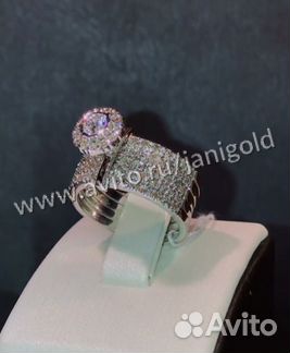 Золотое кольцо с бриллиантами