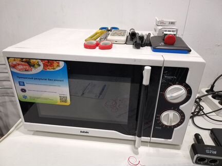 Микроволновая печь BBK 23MWS-928M/W