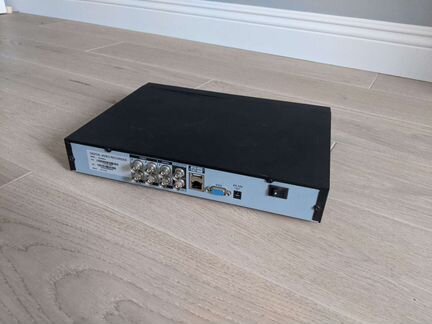 Цифровой видеорегистратор RVi-R04LA