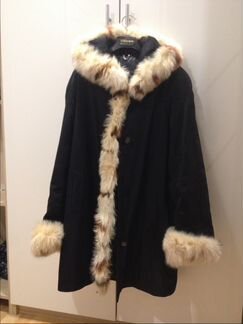 Продам женское пальто с натур. мехом