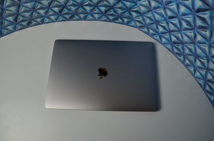 MacBook Pro 15 2017 256Gb Space Gray
