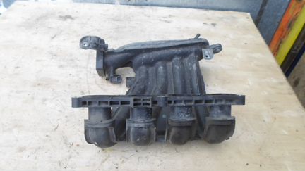 Коллектор Ниссан Тиида С11 Nissan Tiida впускной