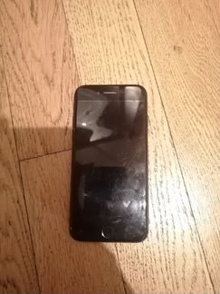 Телефон iPhone 7