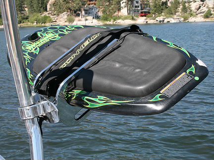 Держатель для водных лыж на катер