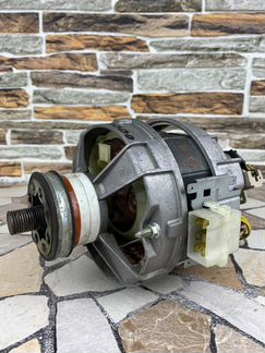 Двигатель стиральной машины Bosch Siemens U2. 40