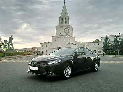 Аренда автомобиля в казани посуточно. Camry на фоне Москвы. Машина в аренду Казань. Поездка по городу Казань авто. Машина Казань Москва номер водитель.