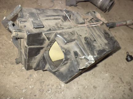 Корпус воздушного фильтра + расходомер Volvo XC70