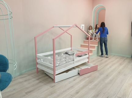 Детская кровать домик