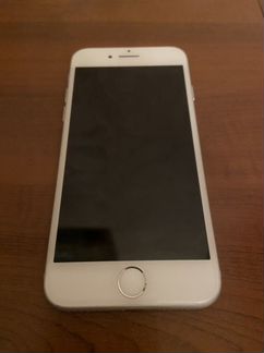Телефон iPhone 7